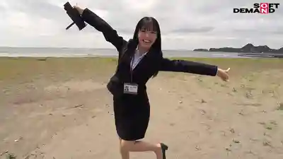 SDJS-387 3名新人女社員被絕倫前輩拉去POV拍攝研修實錄的劇照13