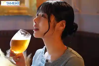 MFYD-196 趁最美的這一刻 就想做最爽的愛 離異G罩杯美人大汗淋漓本氣 AV出演 Special ~ 凪明日香的劇照2