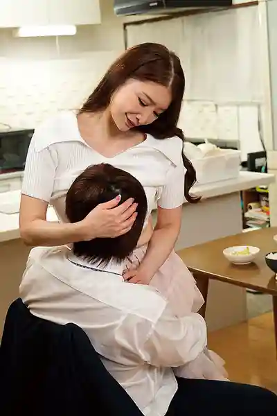 KSBJ-449 太愛兒子了根本忍不住！ ~ 愛田流花的劇照15
