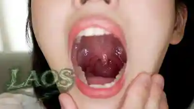 LOS-003 美少女們慘遭大屌混蛋毒手 被強制深喉到滿身嘔吐物！的劇照15